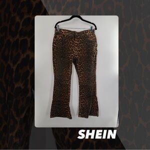 EUC SHEIN Leopard Print Cropped Flare Jeans